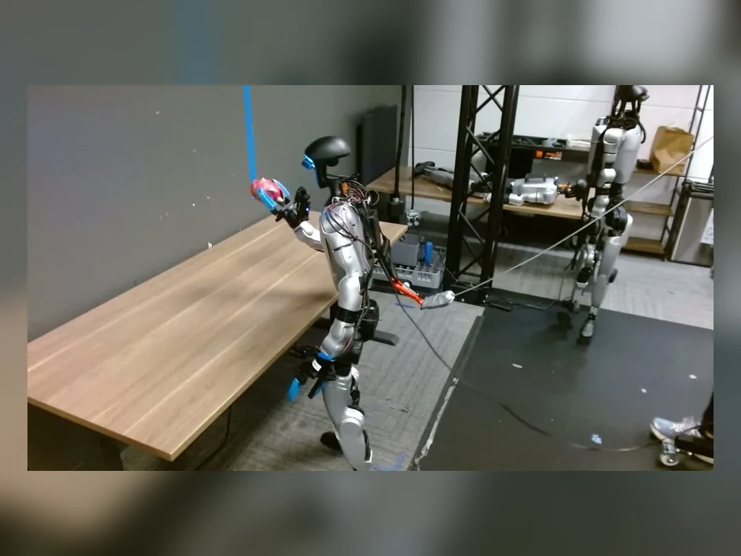 Tethered humanoid robots in a laboratory whole-body-control test
